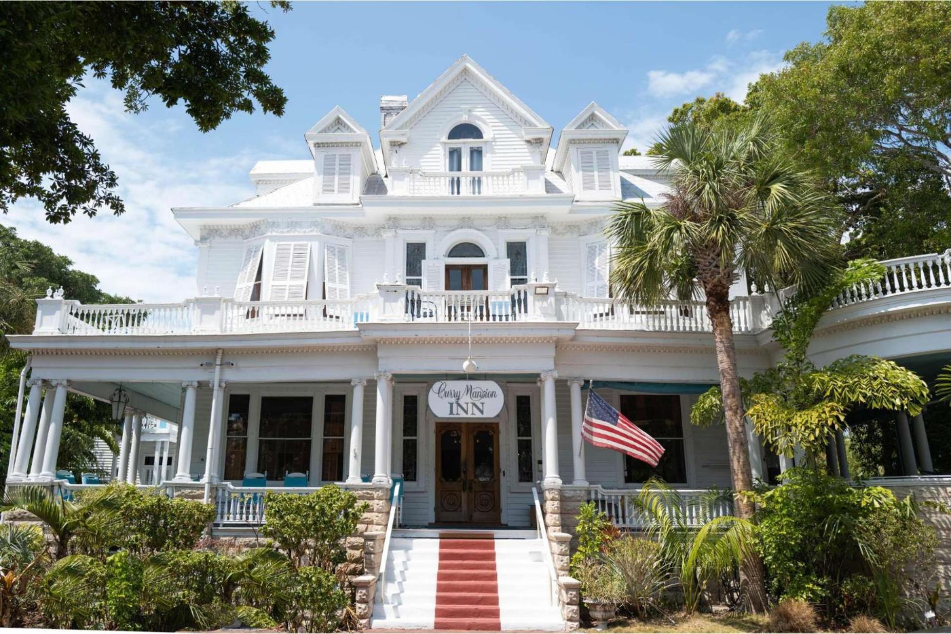 Classic King With Balcony At Curry Mansion Key West Exterior photo